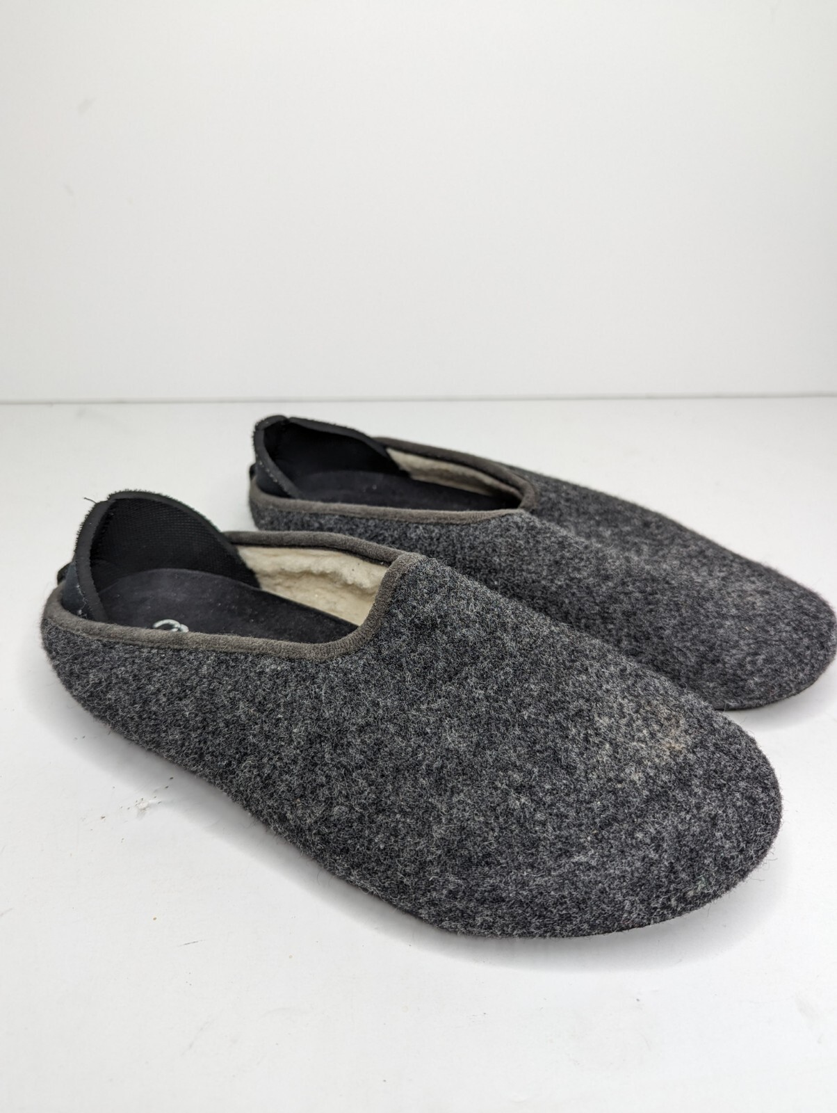 PANTOFOLA D’ORO Pantofola classica Mahabis larvik grigio scuro teschio giallo EU 38 M 5 5 W 7 5