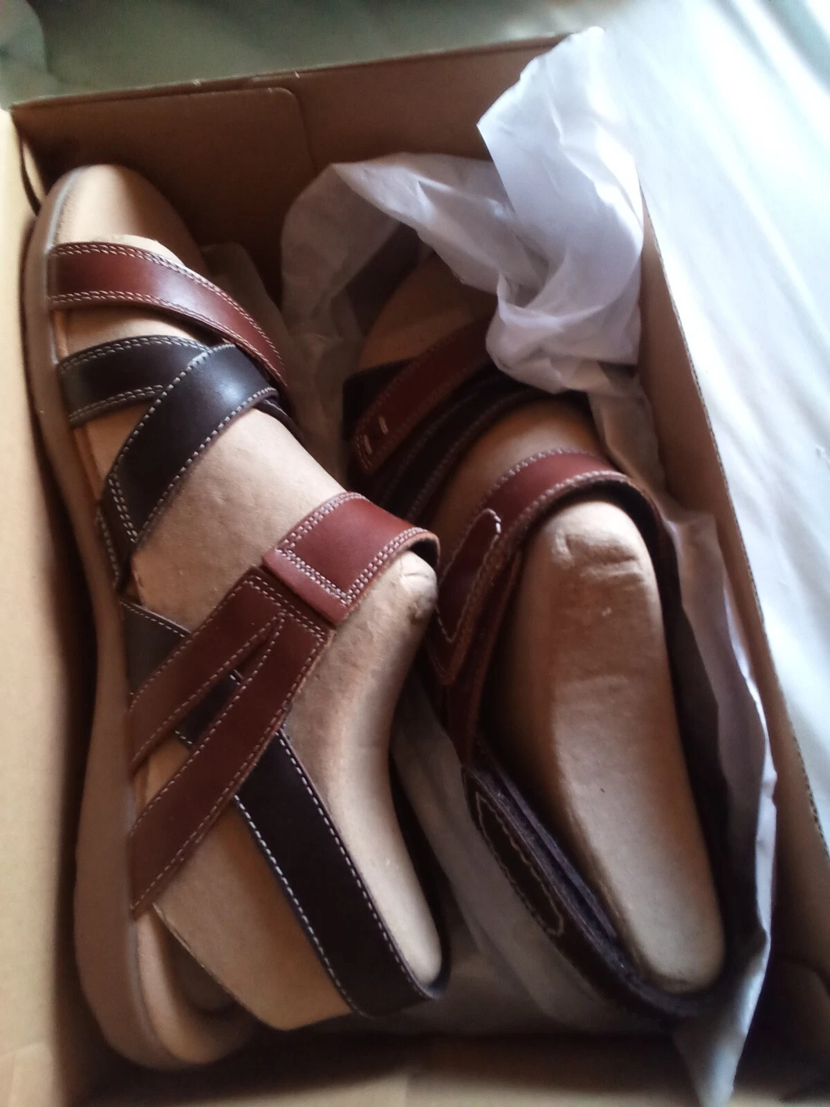 CLARKS Scarpe Clark nuove donna. Sandali in pelle con gemme Eliza belle. Taglia 44 Marrone Marrone