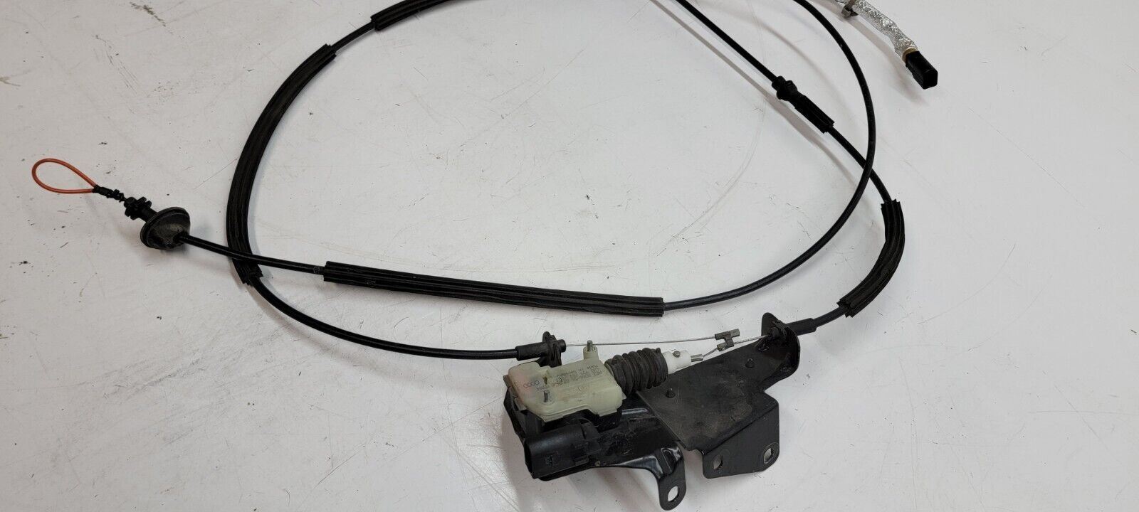 LAMBORGHINI HURACAN REAR HOOD OPENING CABLE LATCH LOCK ASSEMBLY OEM 