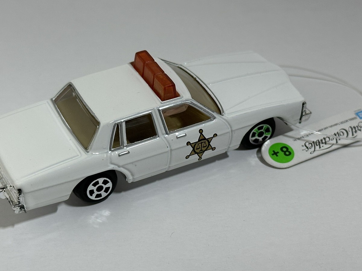 ERTL DUKES OF HAZZARD 1980 PONTIAC BONNEVILLE 1:64 DIECAST 3.5
