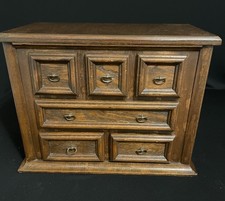 Wooden jewelry box with 6 drawer