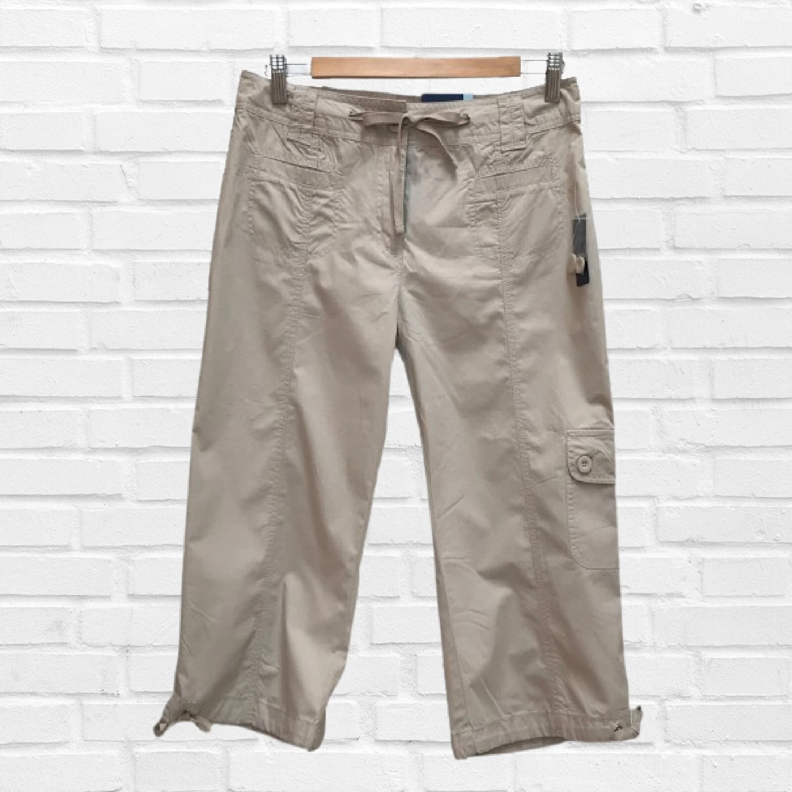 REITMANS PETITES Light Grey Cotton Cargo Capris (New With Tags)