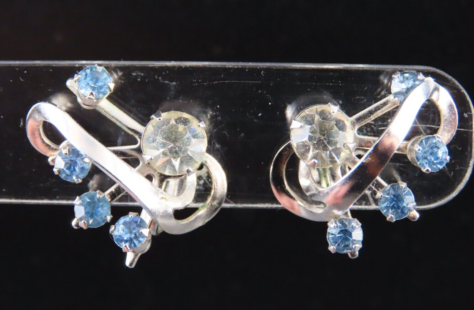Vintage SILVER TONE SCREW BACK EARRINGS Blue & Clear Rhinestones UNIQUE DESIGN