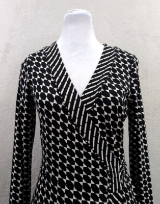 Banana Republic sz S Wrap Dress knit ties long sleeves geometric print 1343
