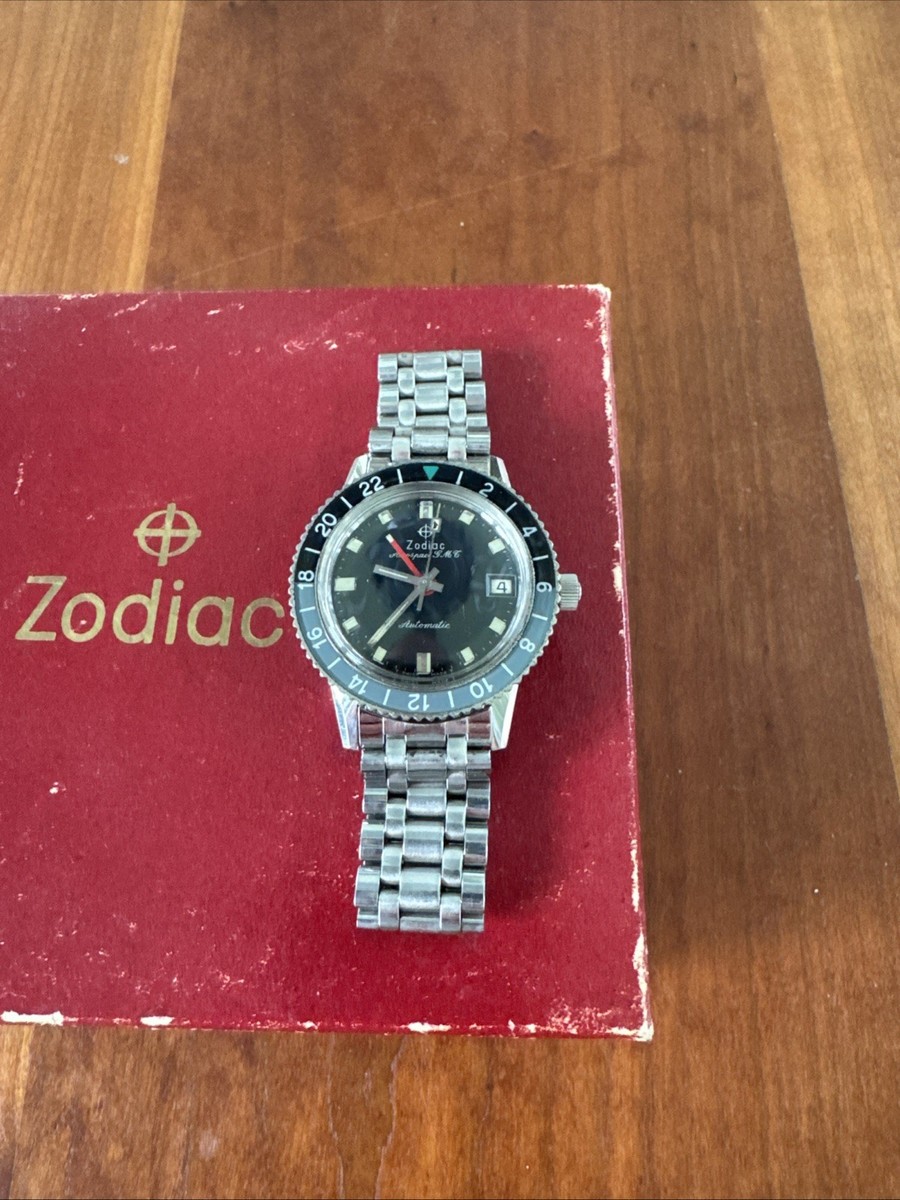 Vintage Zodiac Aerospace GMT Bakelite Bezel Black Dial Automatic