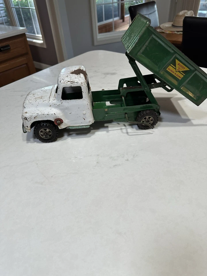 Camión de volteo de juguete de acero prensado Buddy L Scoop N de colección años 50-60 verde Foto 3 de 4