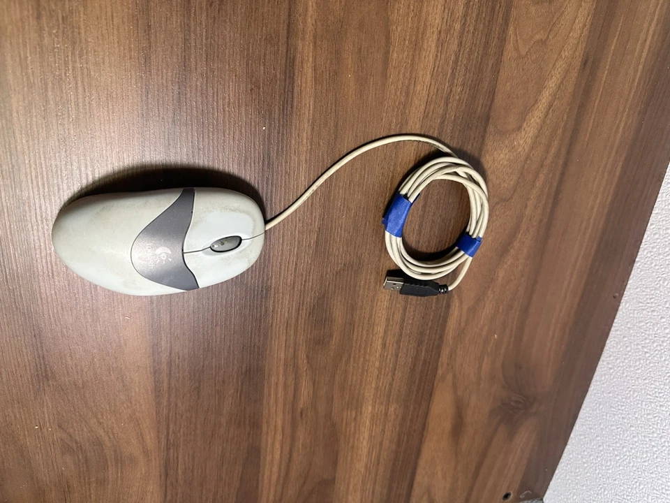 Logitech Wired Optical Mouse PS/2 Vintage (Classic Beige) - Image 2 of 3