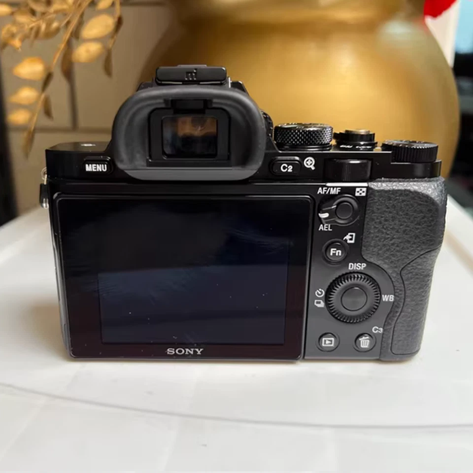 Câmera Digital Sony Alpha a7R 36.4MP - Preta (Somente o Corpo) Língua Inglesa - Imagem 2 de 4