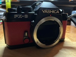 👉 Vintage Yashica FX3 35mm Film SLR Camera with New Red Leatherette AS-IS