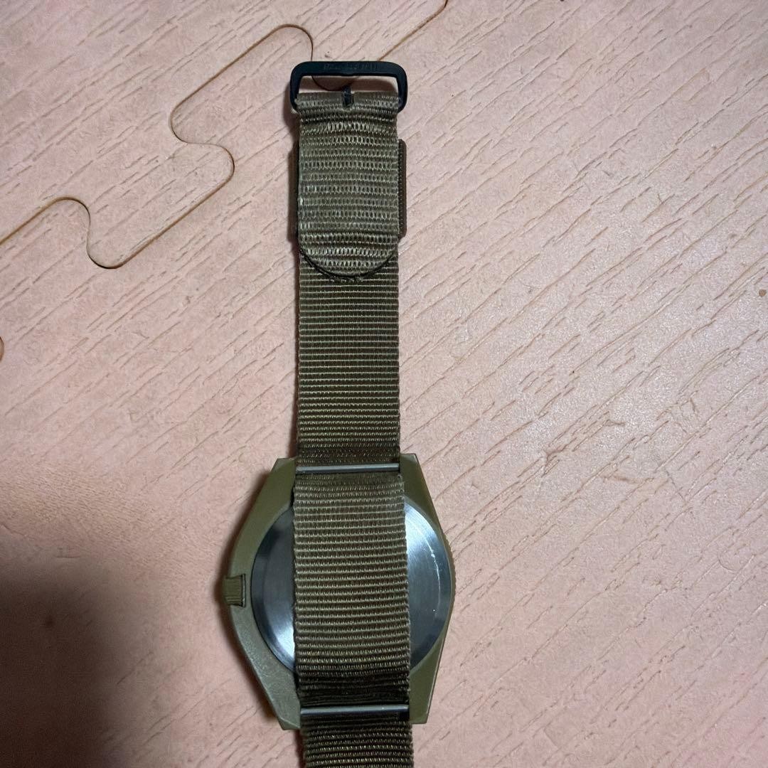 Marathon US Gov Watch Navigator Desert Tan Plastic Old Model Good Condition image 3