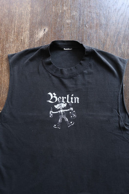 Vintage 90s Berlin Punk Rock T-Shirt Black Sleeveless Cut Tag Nofx Rancid Sum41