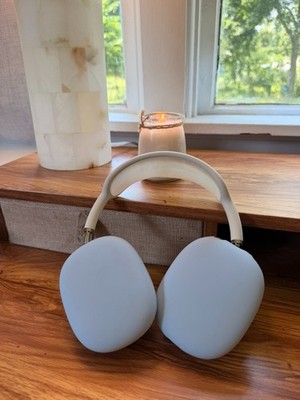 Apple AirPods Max   Silver -  Includes Silicone Covers