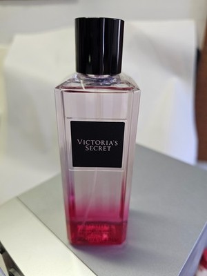 New Victoria's Secret Bombshell Fragrance Mist Brume Parfumee 8.4 Oz