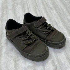 American Eagle by Payless Boys Olive Green Flat Sole Sneaker Size 8 Shoes