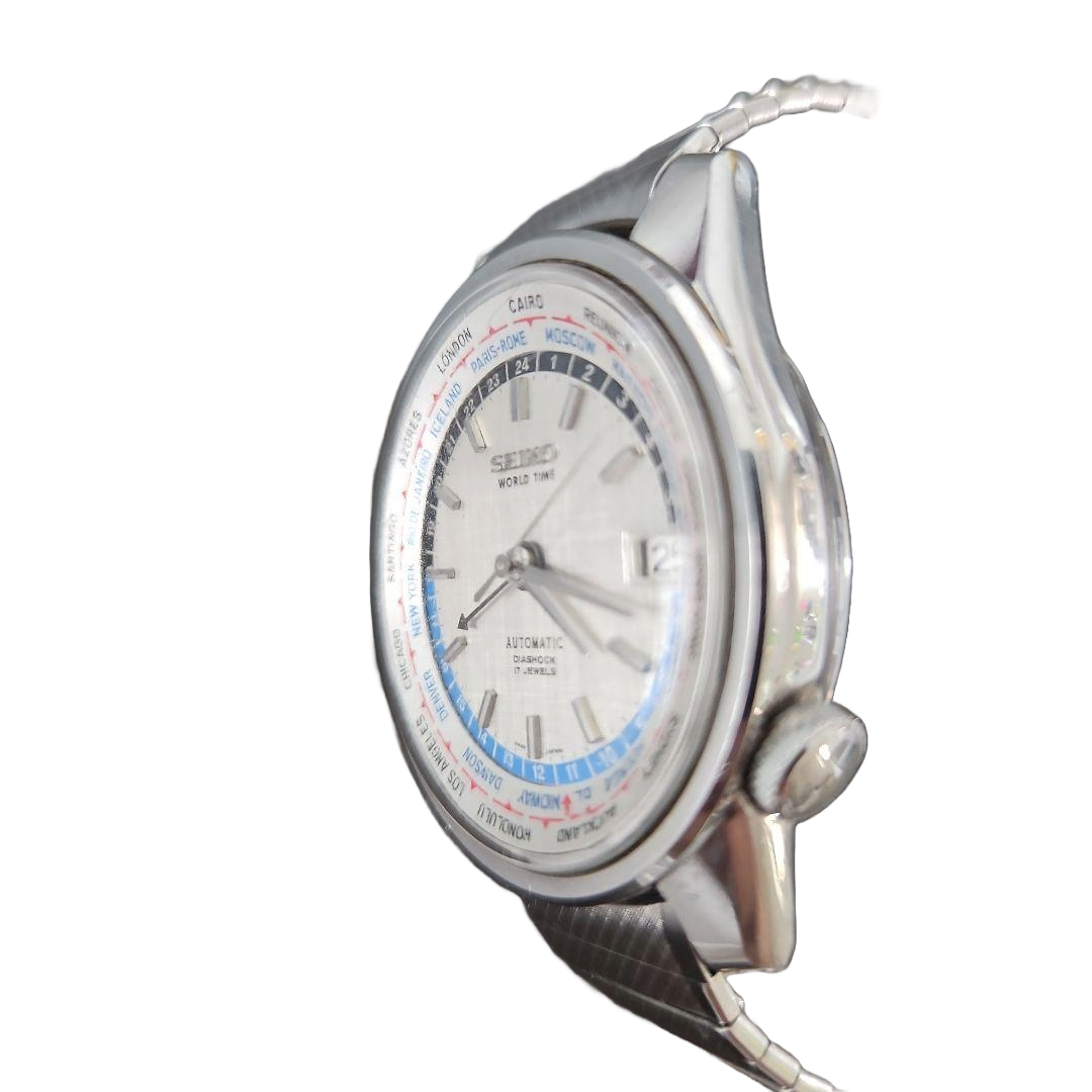 SEIKO 5 SPORTS Speed-Timer 6138-0010 UFO made in February SEIKO 5 SPORTS Speed-Timer 6138-0010 UFO made in February