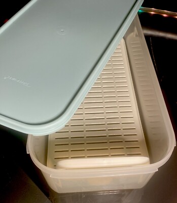 New Vintage USA Tupperware Modular Mates 25 cps Fresh Keeper  1718