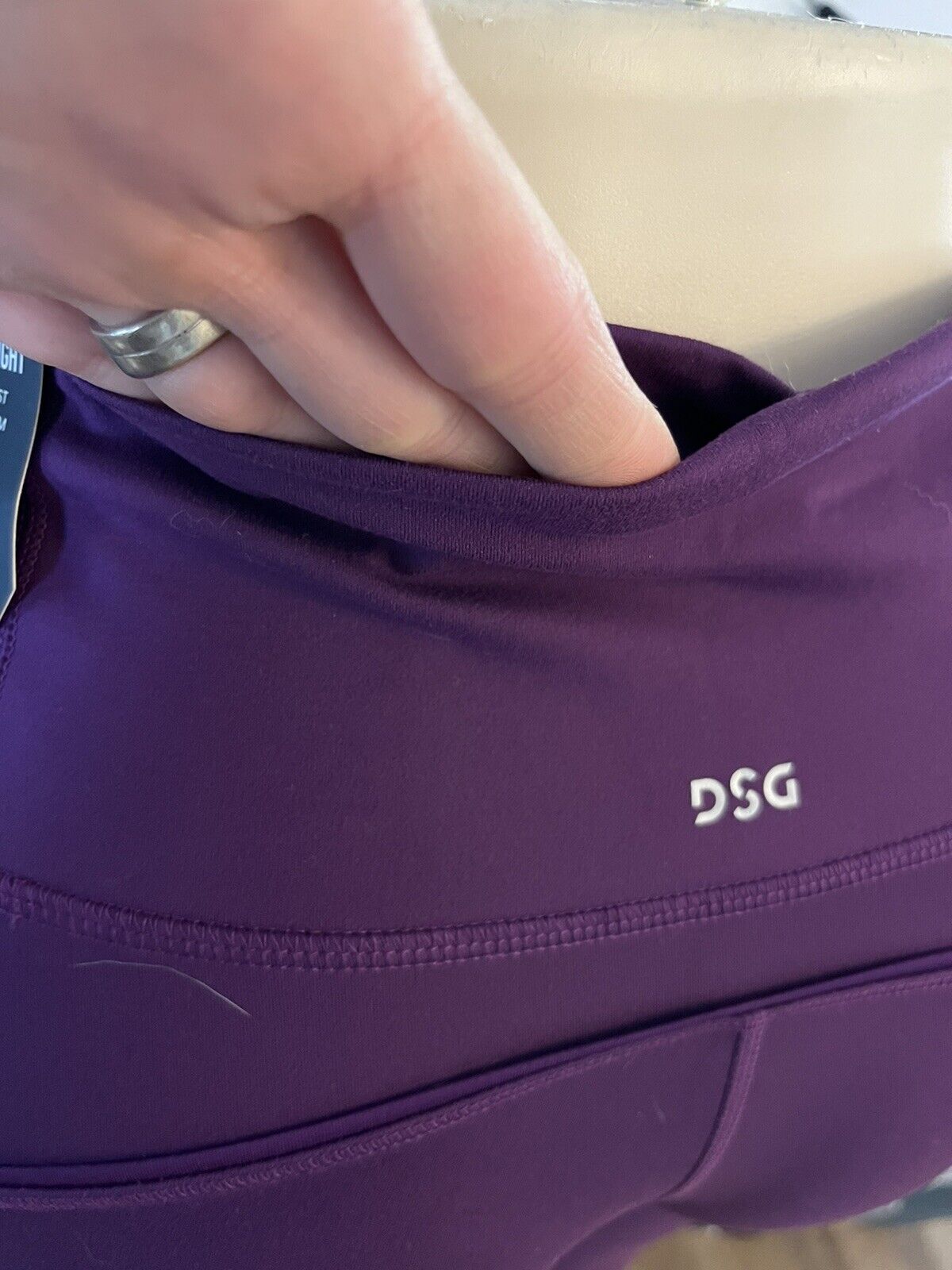 dick's sporting goods womens Medium momentum high rise 7/8 tight leggings purple