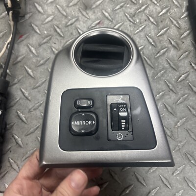 2003-2008 Toyota Matrix Pontiac Vibe Mirror & Dimmer Switch Air Vent OEMbd12