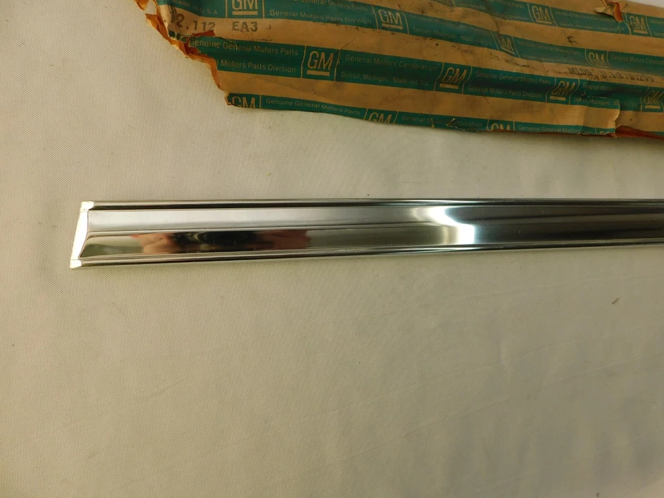 Chevrolet Caprice Sport 1969 cupé moldura puerta moldura derecha Chevy personalizado nuevo de fábrica GM Foto 2 de 4