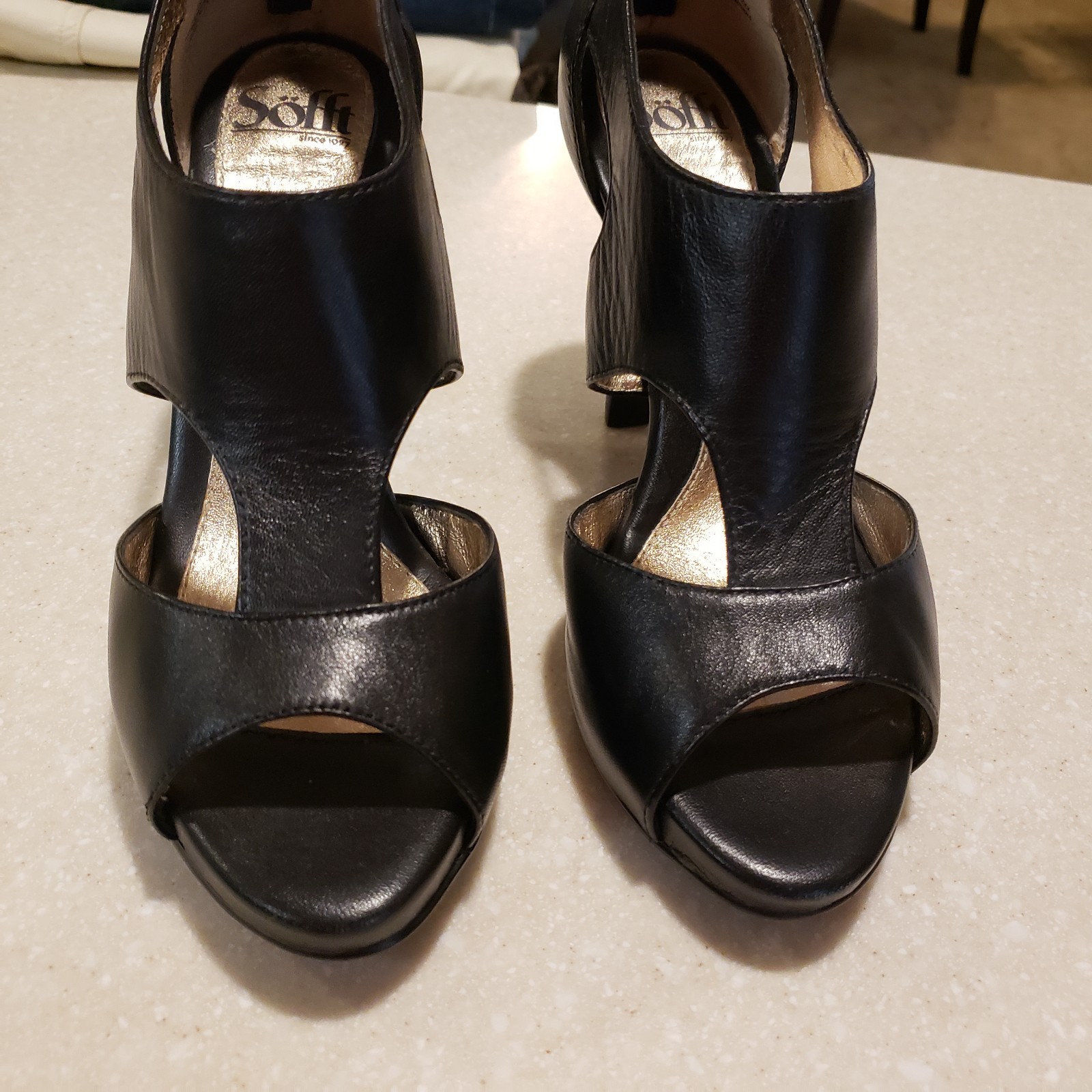 SAOLA SOFFT Peep Toe Nero Scamosciato Tacchi 8M Suola Antiscivolo