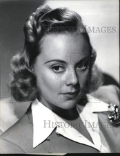 1943 Press Photo Skater & actress Sonja Henie - pip17065