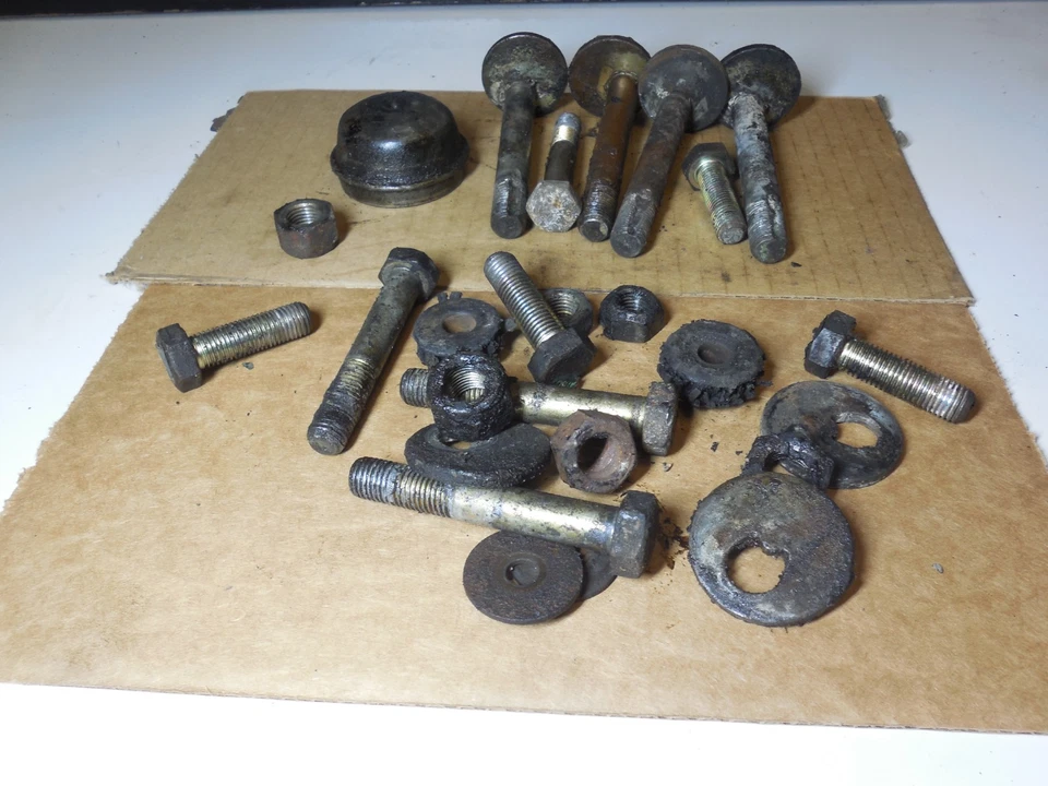 Tuercas de suspensión delantera pernos herrajes 72-89 Mercedes Benz R107 450SL 380SL 560SL Foto 2 de 4