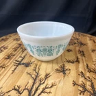Vintage 401 PYREX 1 1/2 Pint Mixing Bowl Turquoise Aqua Amish Butterprint
