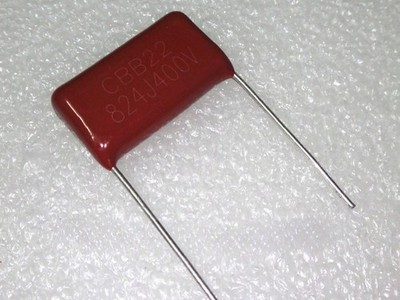 50pcs CBB 400V 824J 824 820NF 0.82UF 400V Metallized Film Capacitor P=20MM