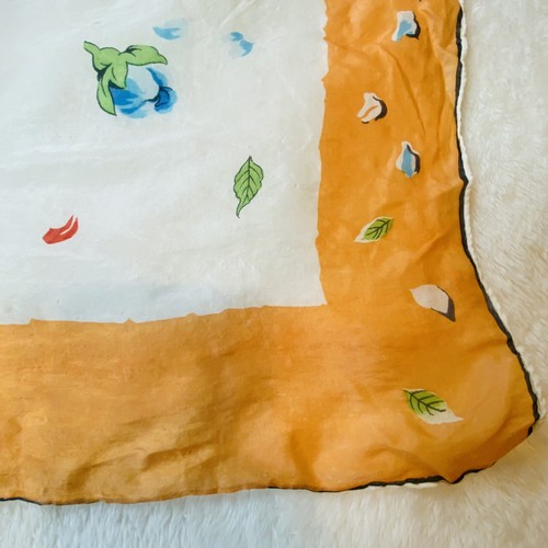 Vintage Womens Head Neck Scarf Bird Floral Unique Rare 31”x30” - Picture 5 of 7
