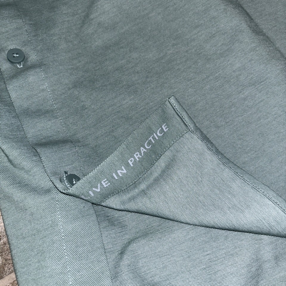 Lululemon Lightweight Camp Collar Sz L Green Button Down Mens Shirt