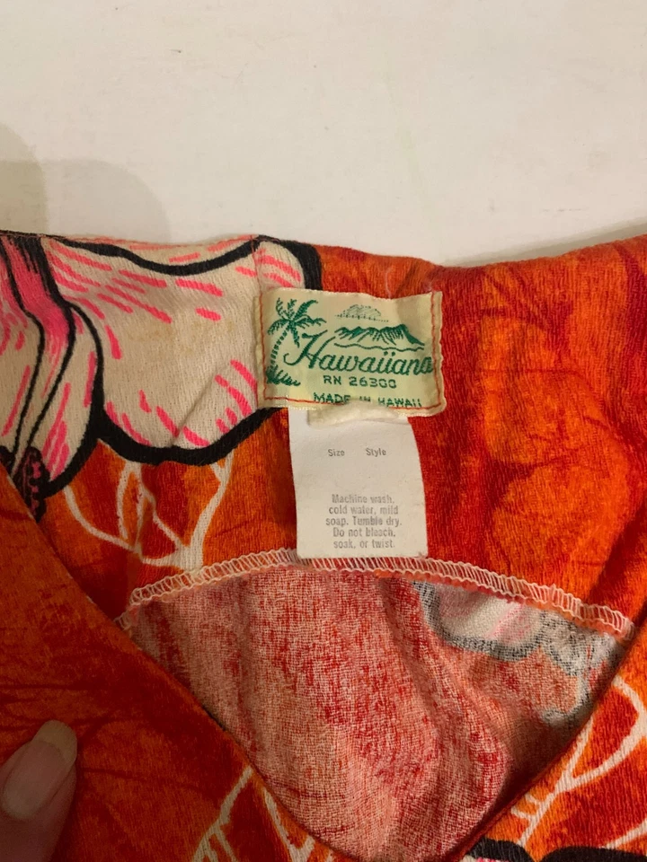 Vestido sin mangas vintage hawaiano hecho en hawaiano de algodón naranja floral para mujer Foto 2 de 4