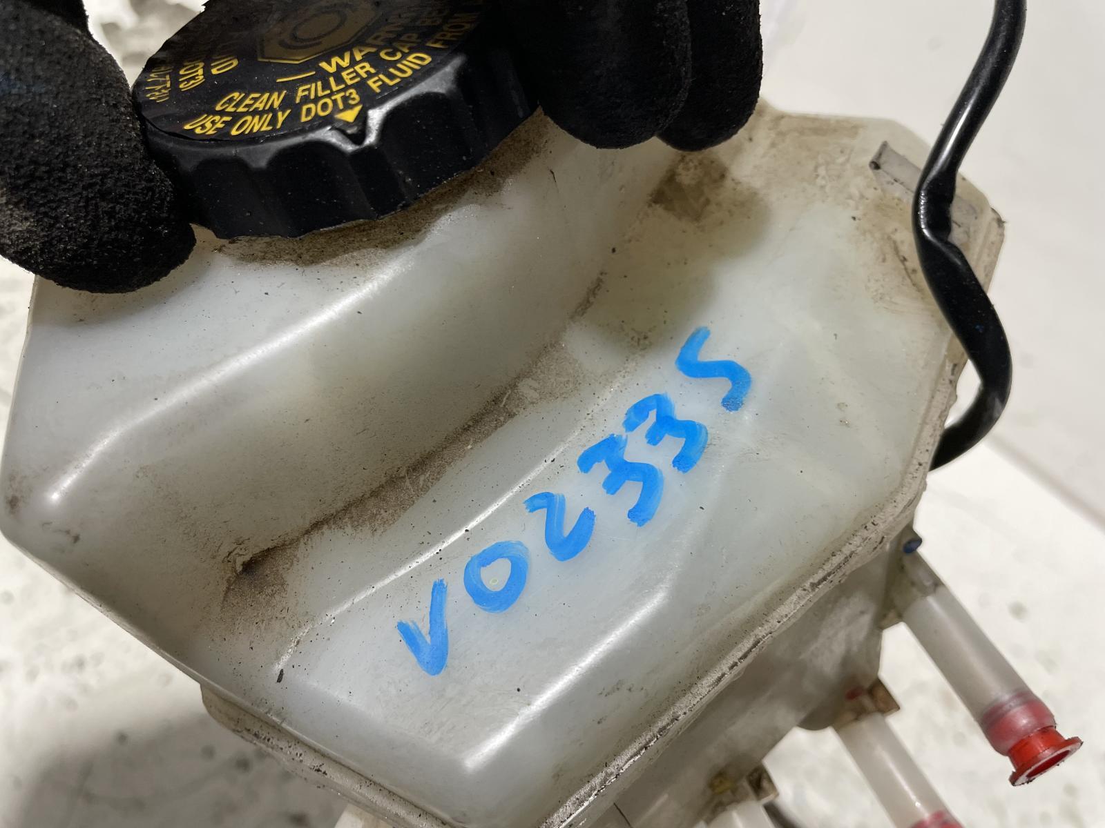 Toyota Prius Master Cylinder Reservoir ZVW30 07/200912/2015 eBay