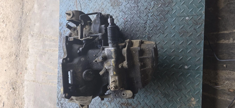 90 DODGE SPIRIT Transmission Assy - Image 2 of 4