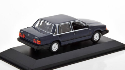 MINICHAMPS✪Volvo 740 GL 1/43 VOLVO 740 GL Sedan 1986 Midnight Blue Minichamps 943171703 1/43