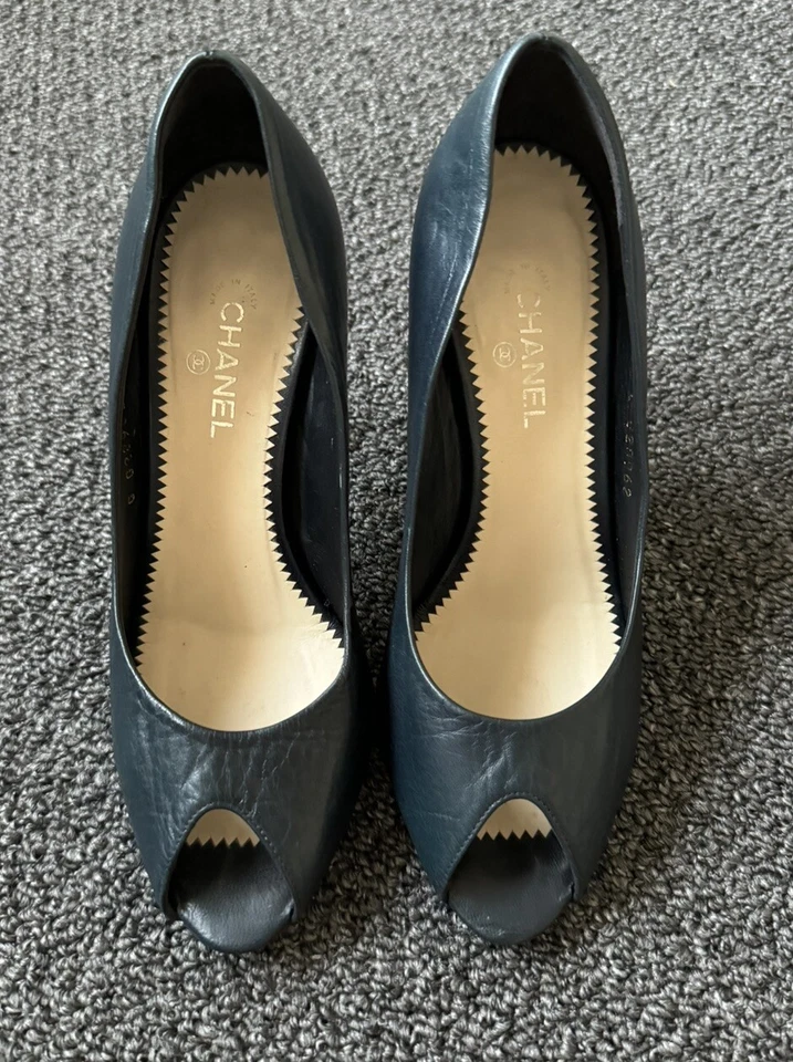 Chanel Peep Toe CC Pearl & Gold Embellishment Leather Pumps Heel - Image 2 of 4