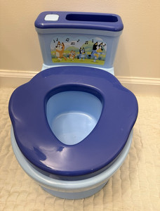 Bluey Kids Potty Chair, Removable Seat, Storage Compartment, Sounds & Clips