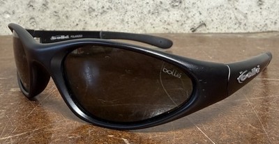 Vintage Bollé Swisher 11622 Mauritius Matte Black Wrap Polarized Sunglasses