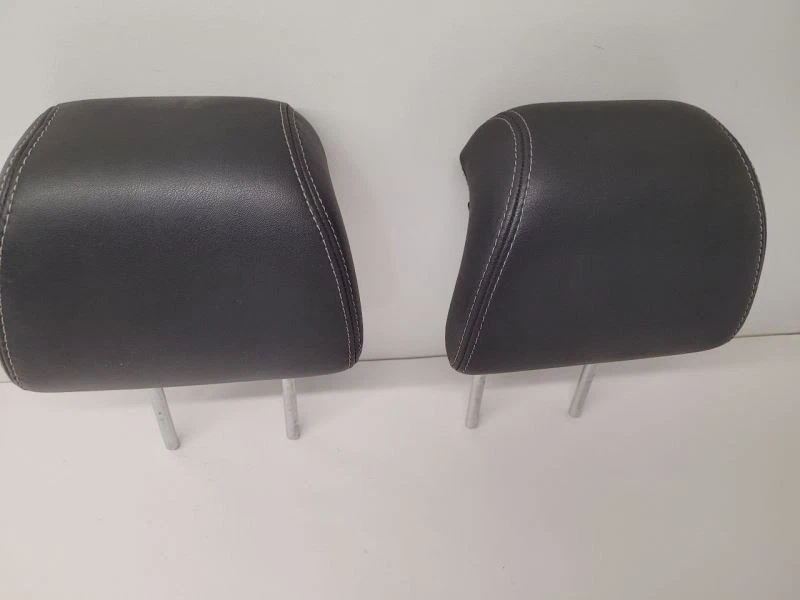 2008 2009 FORD TAURUS X  RH LH 2ND ROW HEADREST BLACK LEATHER 8A4Z74501A02BC    - Image 2 of 4