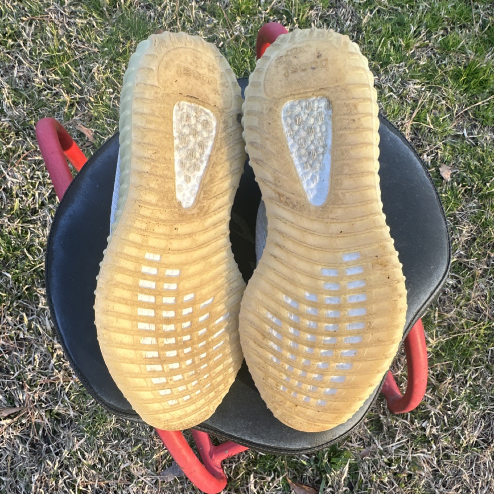 adidas Yeezy Boost 350 V2 Low Top Light 2021 GY3438 x Kanye West Sneaker thumbnail 8