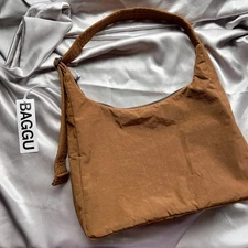BAGGU Women’s Rustic Brown Nylon Slouchy Lightweight Hobo Zip Shoulder Bag NWT