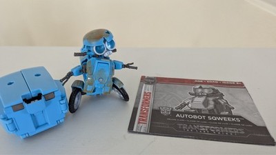 Transformers The Last Knight TLK Deluxe Class Autobot Sqweeks Complete Hasbro