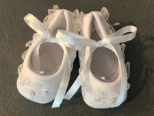 Will'beth Newborn Infant Baby Girl White Crib Shoes Pearls Christening NWT 0-3m
