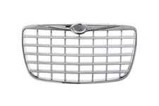 Front Chrome Grille with Silver Cross Bar Insert Assembly for 05-09 Chrysler 300