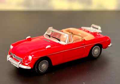 MGB Cabrio 1962 1:72  rot Schuco neuwertig