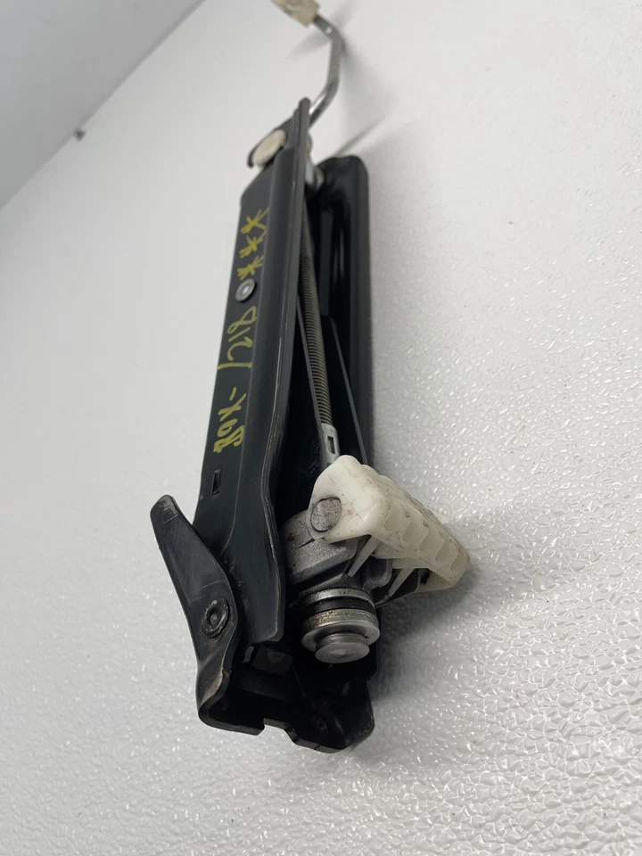 A2035830715 2005 a 2007 Mercedes Benz C230 neumático de repuesto gato de rueda OEM Foto 3 de 4