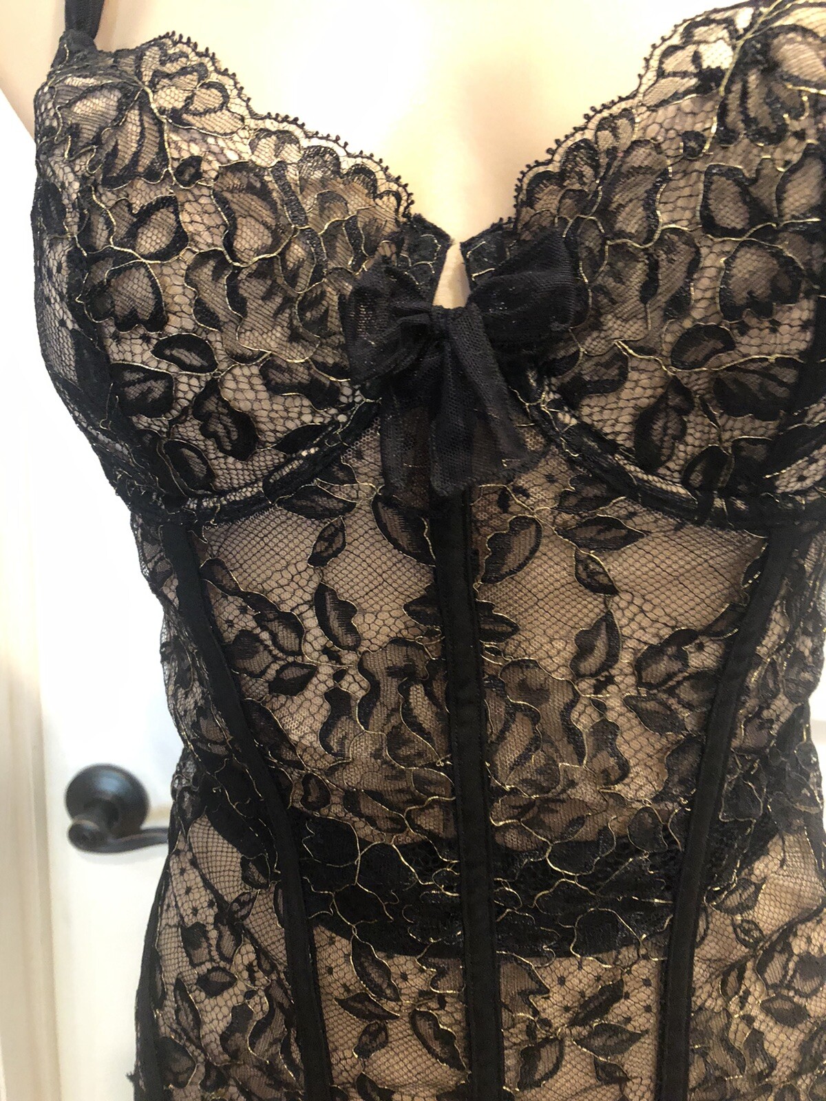 Picture 2 of 11