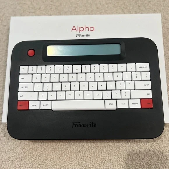 Freewrite Alphaホワイト Review: Freewrite Alpha - Freddie deBoer