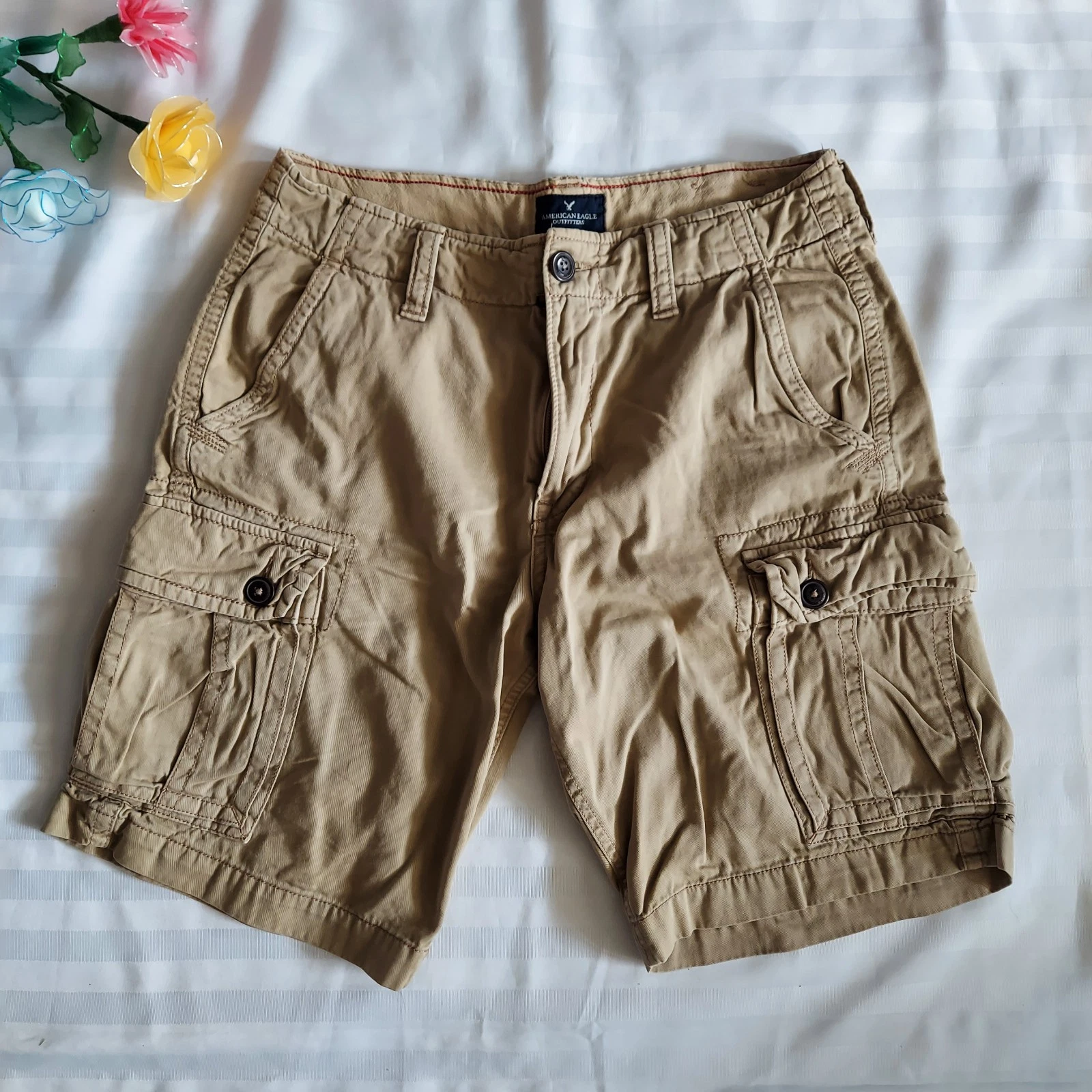American Eagle Outfitters Men's Khaki Cargo Shorts Size 31 Classic Fit Outdoor