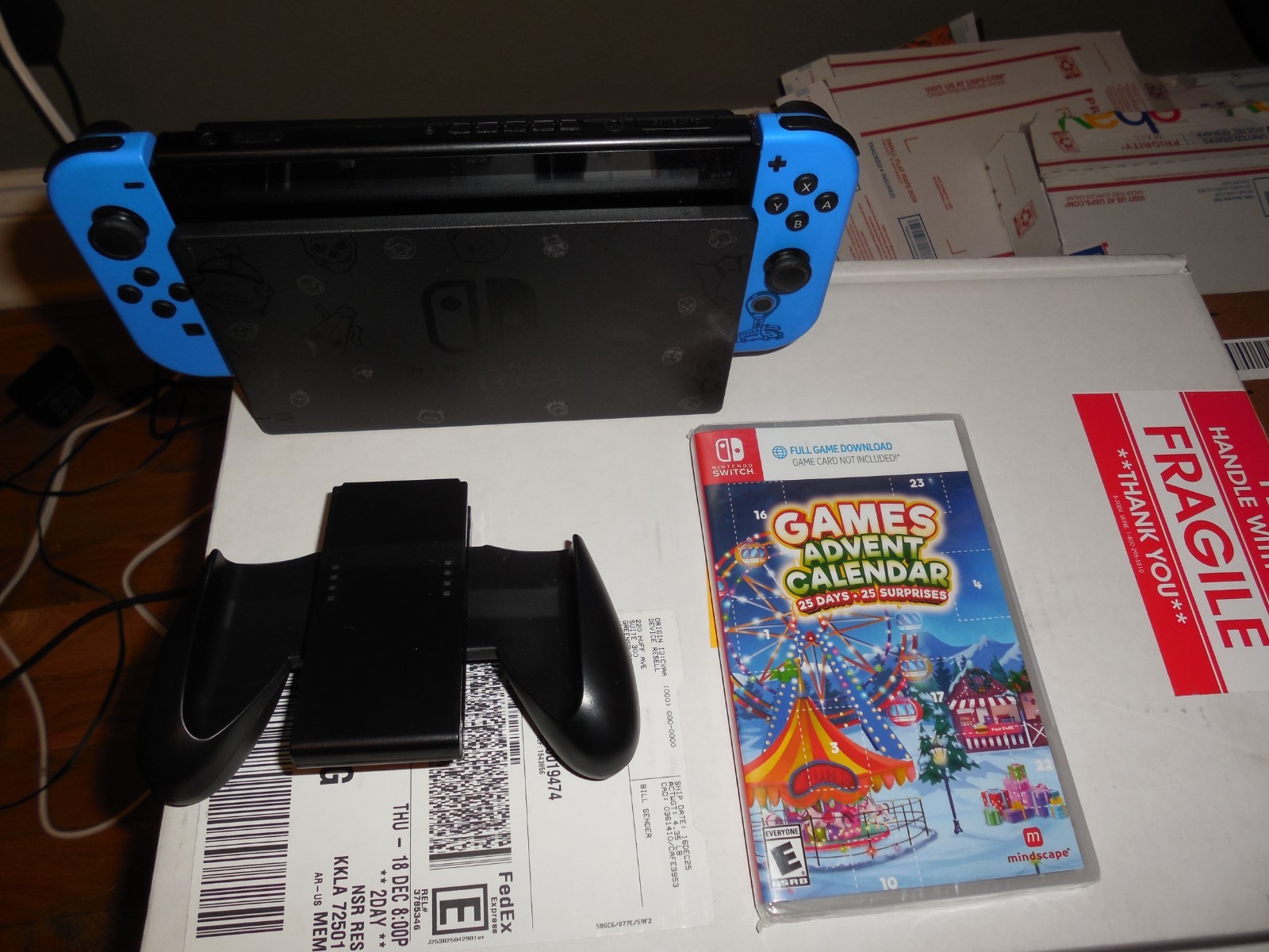 Free Shipping! - Nintendo Switch Console Bundle with Blue Joy-Cons - tested