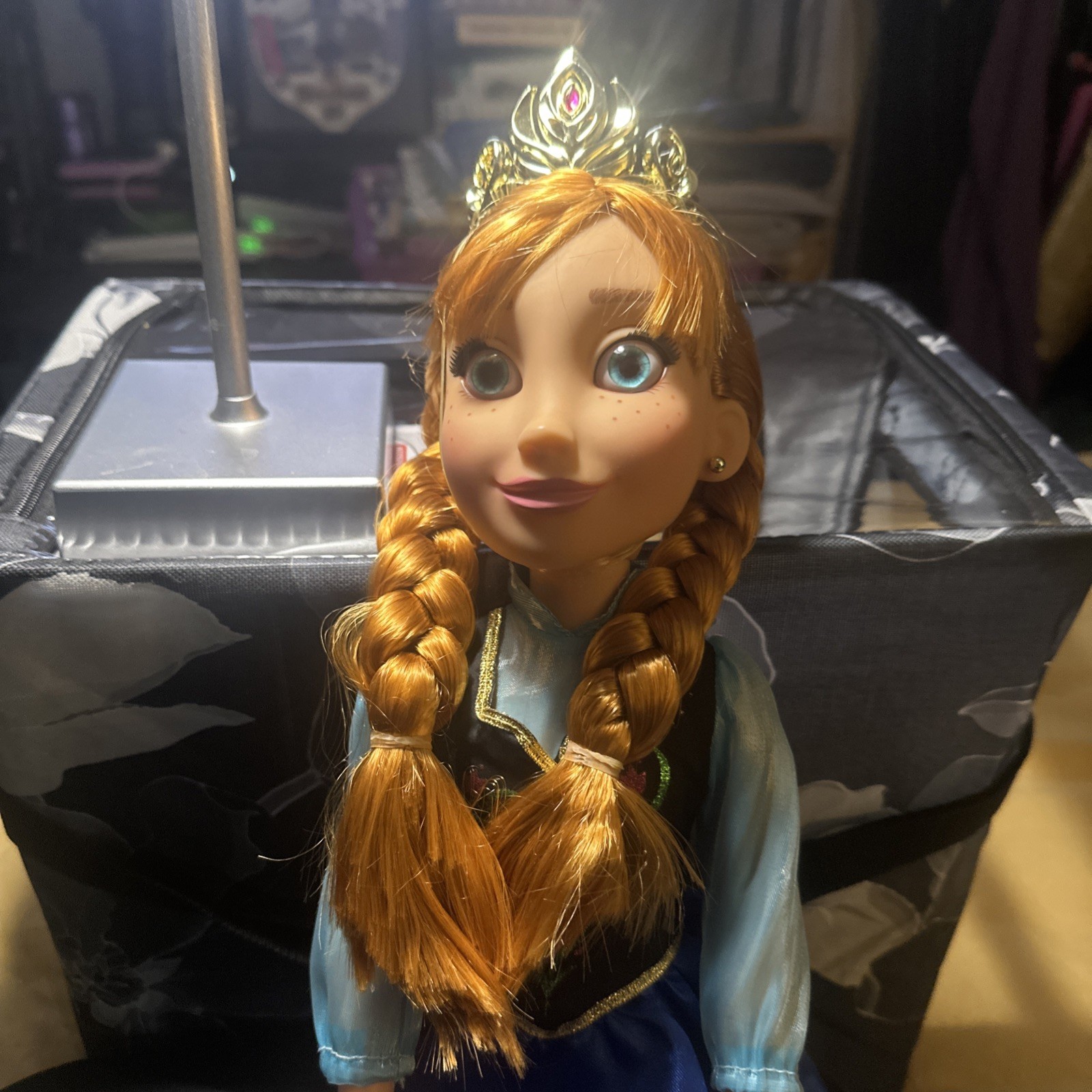 DISNEY'S FROZEN DOLL 18 inch Princess ANNA